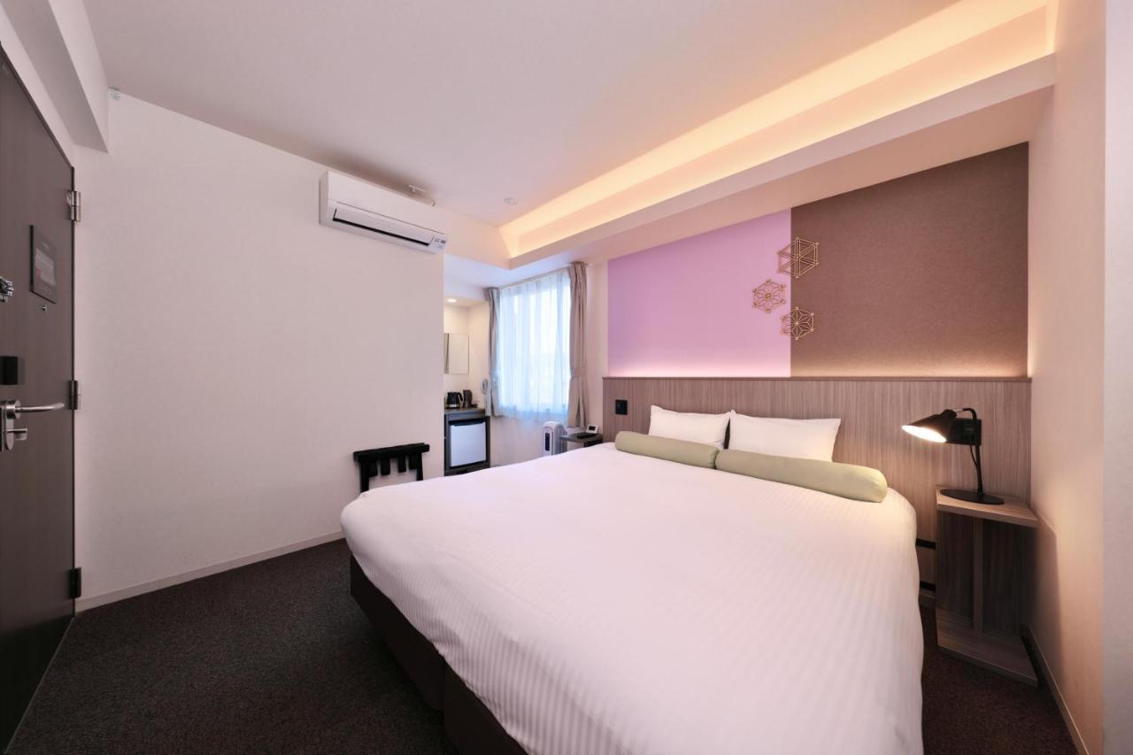Crystal ⅲ โรงแรม 4*